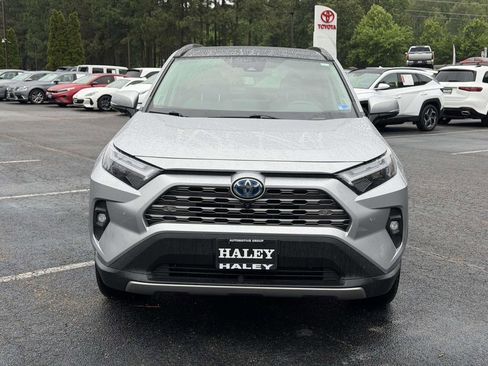 Used 2022 Toyota RAV4 Limited AWD/4WD image 24