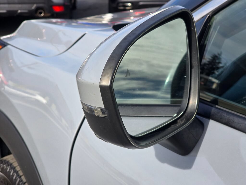 Used 2021 Nissan Rogue SL FWD image 12