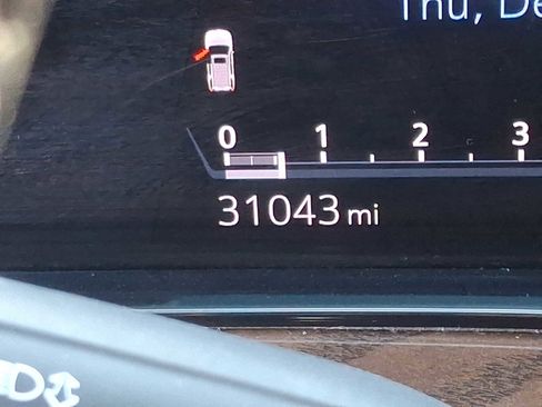 Used 2023 Cadillac Escalade Premium Luxury Platinum image 23