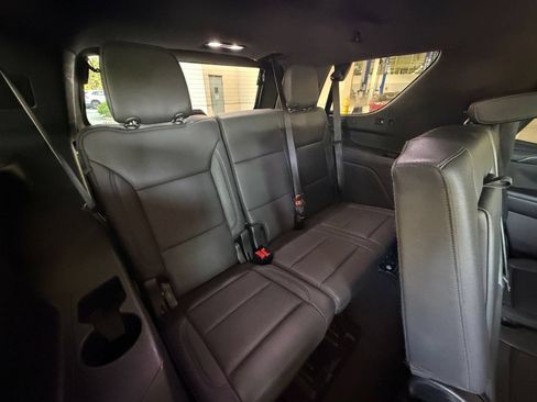 Used 2024 Chevrolet Tahoe LT w/ Luxury Package RWD image 24