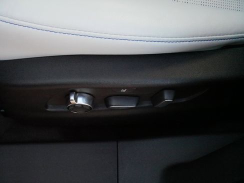 Used 2024 Cadillac XT4 Sport image 21