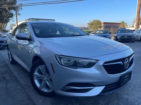 Used 2018 Buick Regal Preferred FWD image 3