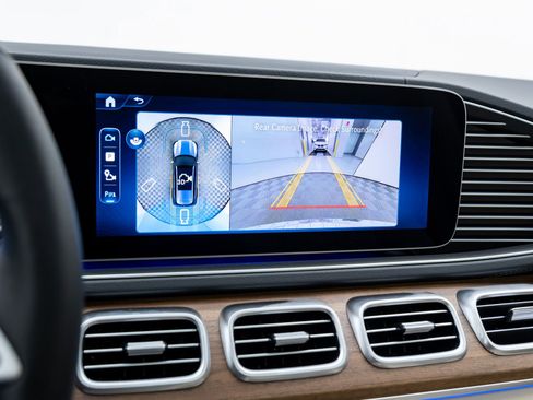 Certified 2026 Mercedes-Benz GLS 450 4MATIC image 29