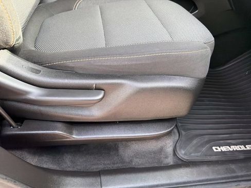 Used 2019 Chevrolet Traverse LT w/ LPO, Cargo Package FWD image 14