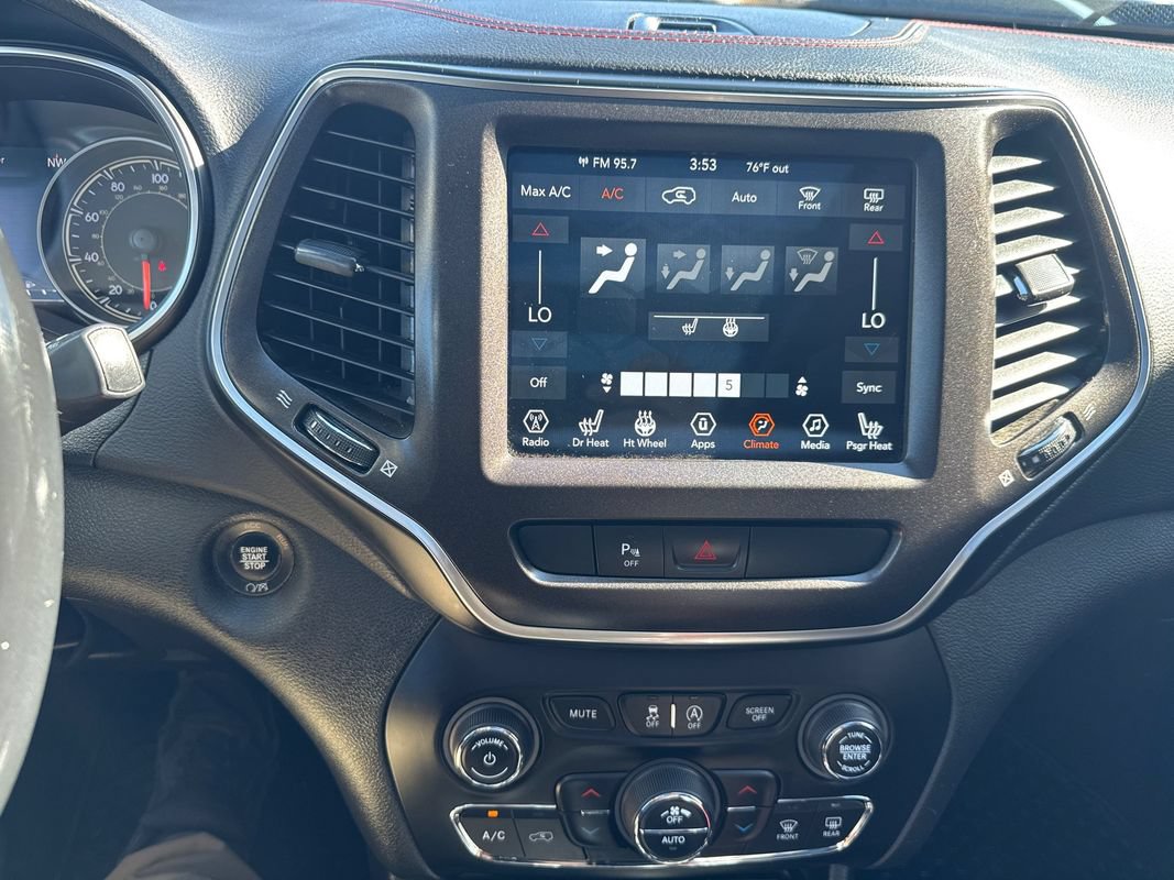 Used 2020 Jeep Cherokee Trailhawk w/ Comfort/Convenience Group AWD/4WD image 27