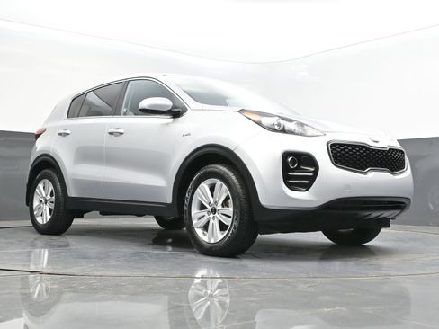 Used 2019 Kia Sportage LX AWD/4WD image 32