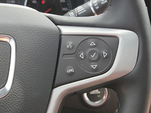 Used 2023 GMC Terrain SLT w/ Tech Package FWD image 14