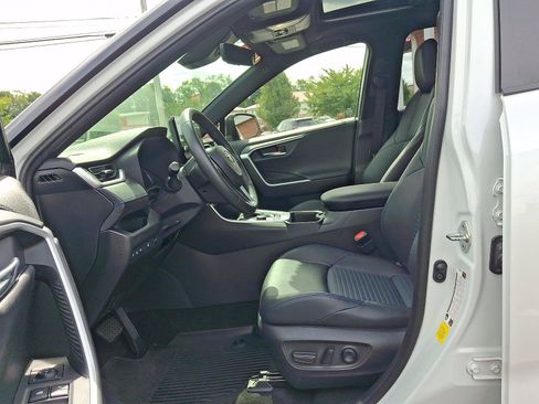 Used 2023 Toyota RAV4 XSE w/ XSE Grade Weather Package AWD/4WD image 13