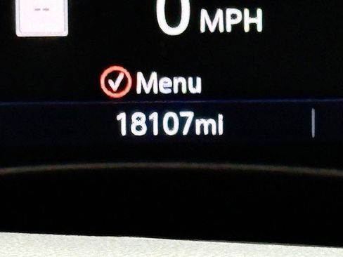 Certified 2022 Chevrolet Equinox RS w/ Infotainment Package image 30