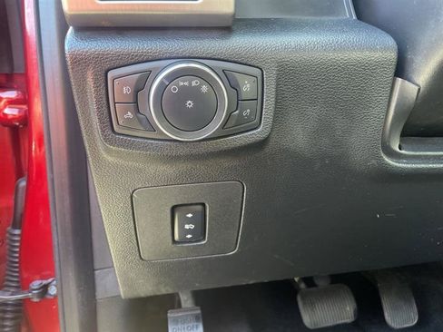 Used 2015 Ford F150 Platinum w/ Equipment Group 701A Luxury image 19