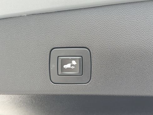 Used 2020 Buick Encore GX Essence FWD image 9