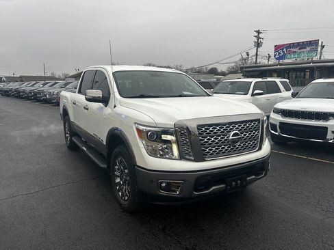 Used 2019 Nissan Titan Platinum Reserve image 1