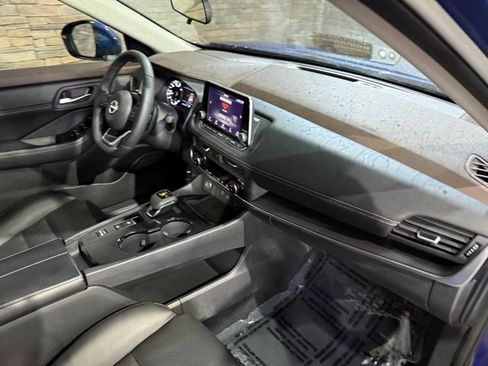 Used 2023 Nissan Rogue SV w/ SV Premium B Package FWD image 29