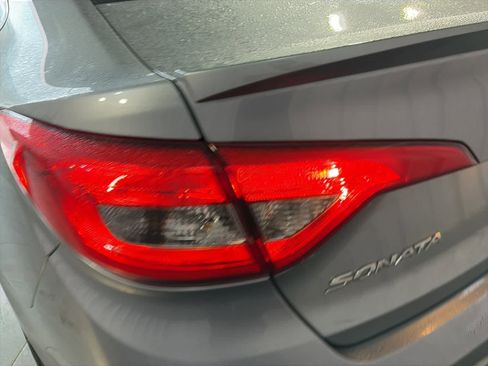 Used 2015 Hyundai Sonata SE w/ Option Group 09 image 12