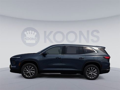 New 2026 Buick Enclave Preferred w/ Power Package image 2