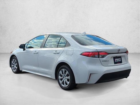 Used 2024 Toyota Corolla LE image 7