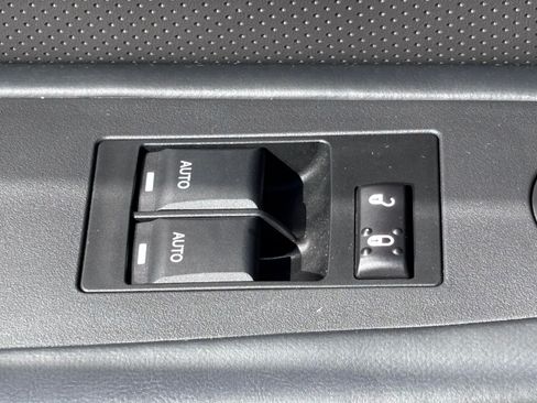 Used 2009 Dodge Challenger R/T RWD image 21