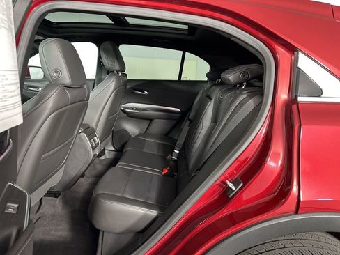 Used 2020 Cadillac XT4 Premium Luxury AWD/4WD image 23