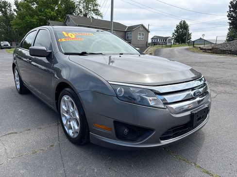Used 2010 Ford Fusion SE FWD image 4
