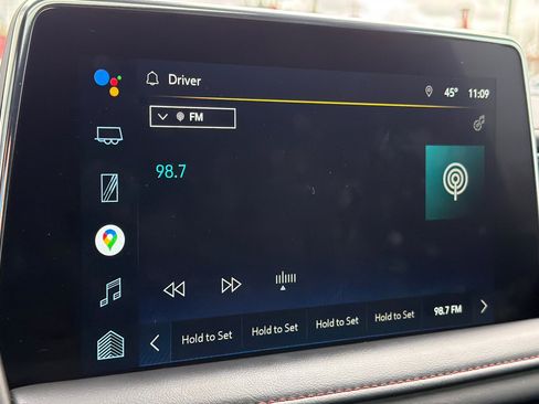 Used 2022 Chevrolet Suburban RST w/ Luxury Package image 18