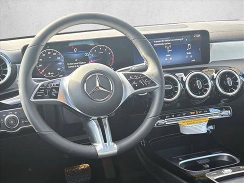 Used 2026 Mercedes-Benz CLA 250 4MATIC image 16