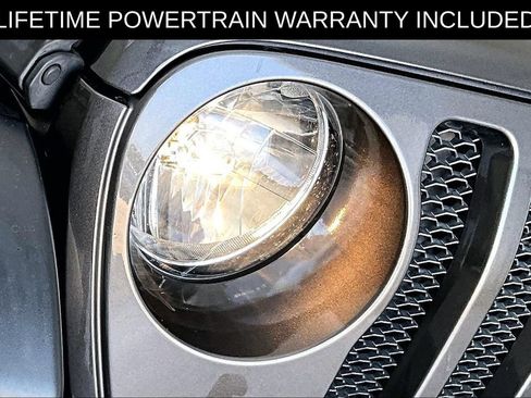Used 2021 Jeep Wrangler Unlimited Sport AWD/4WD image 38