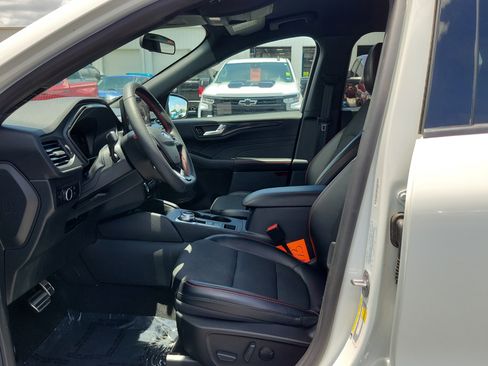 Used 2023 Ford Escape ST-Line w/ Tech Pack #1 FWD image 21