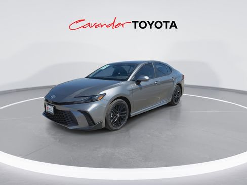 Certified 2026 Toyota Camry SE image 4