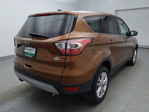 Used 2017 Ford Escape SE w/ SE Cold Weather Package AWD/4WD image 9