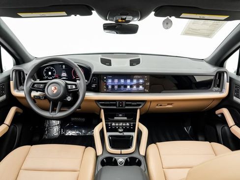Certified 2026 Porsche Cayenne AWD/4WD image 20