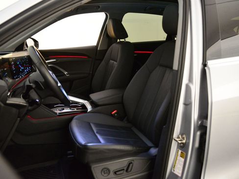 Used 2025 Audi Q5 Premium w/ Convenience Package AWD/4WD image 4