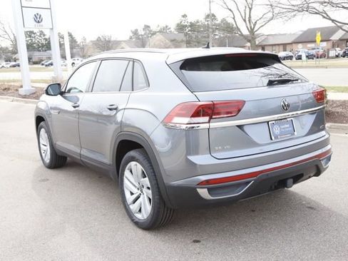 Used 2022 Volkswagen Atlas Cross Sport SE image 6