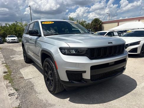 Used 2024 Jeep Grand Cherokee L Laredo AWD/4WD image 1