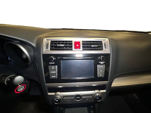 Used 2019 Subaru Outback 2.5i AWD/4WD image 10