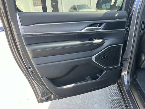 New 2026 Jeep Grand Wagoneer L 4WD image 18