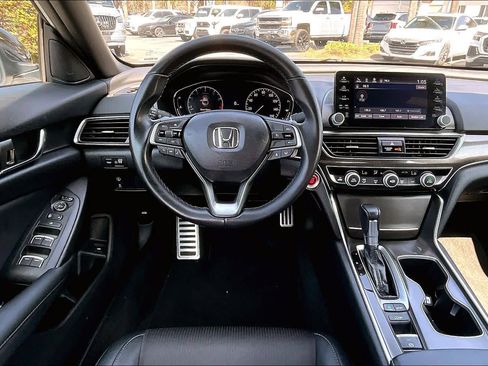 Used 2022 Honda Accord Sport image 5