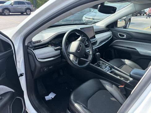 Used 2022 Jeep Compass Latitude w/ Convenience Group AWD/4WD image 17