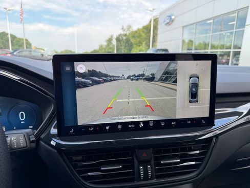 Certified 2023 Ford Escape ST-Line Select w/ Tech Pack #2 image 18