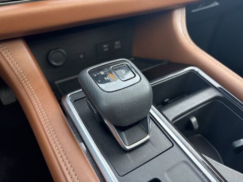 Used 2023 Nissan Pathfinder Platinum w/ Cargo Package image 18