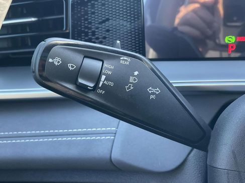 New 2026 Volkswagen Tiguan SE R-Line FWD image 22