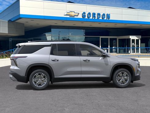 New 2026 Chevrolet Traverse LT FWD image 5