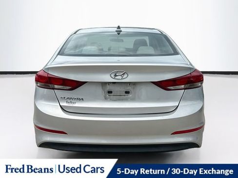 Used 2018 Hyundai Elantra SEL FWD image 8