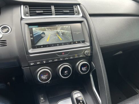 Used 2018 Jaguar E-PACE S image 28