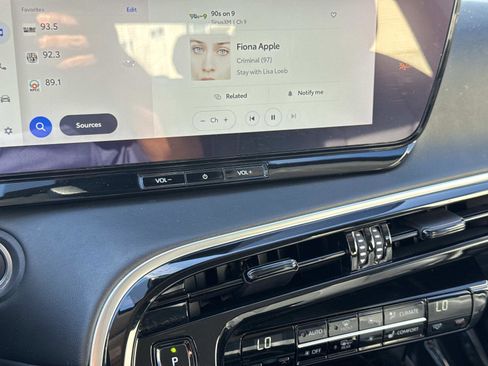 Used 2024 Toyota Mirai w/ Advanced Technology Package image 21