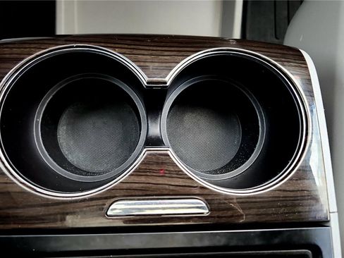 Used 2018 Toyota Sienna XLE image 36