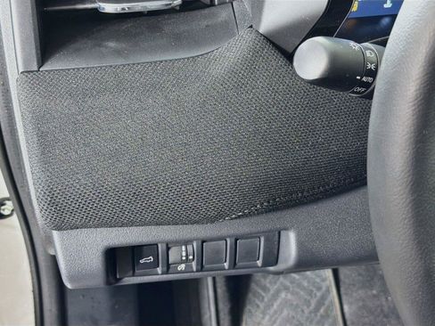 Used 2026 Subaru Outback Premium AWD/4WD image 17