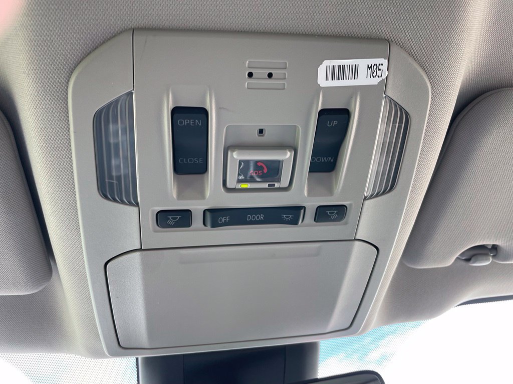 Used 2023 Toyota Highlander XLE AWD/4WD image 17