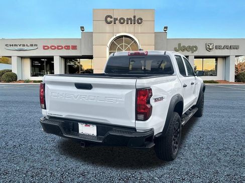 Used 2024 Chevrolet Colorado Trail Boss w/ Technology Package AWD/4WD image 3