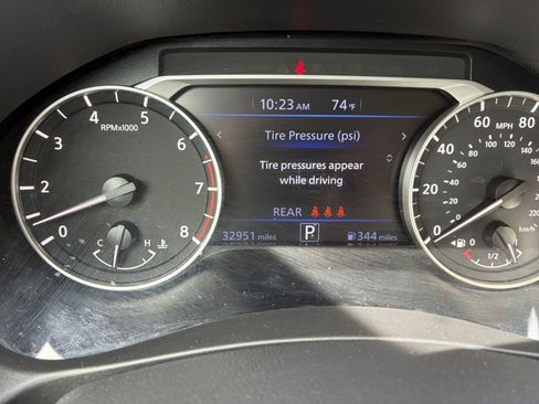 Used 2025 Nissan Altima 2.5 SV FWD image 34