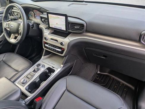 Used 2023 Ford Explorer XLT w/ Equipment Group 202A image 24